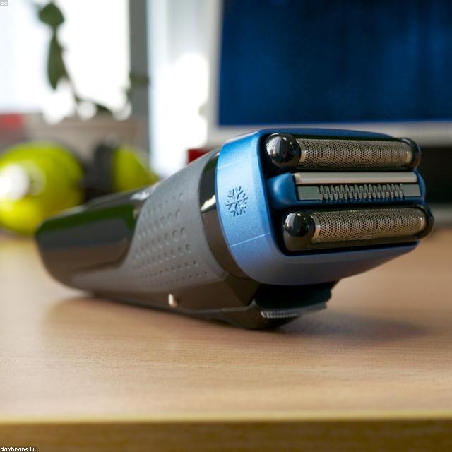 Máquina de Afeitar Recargable